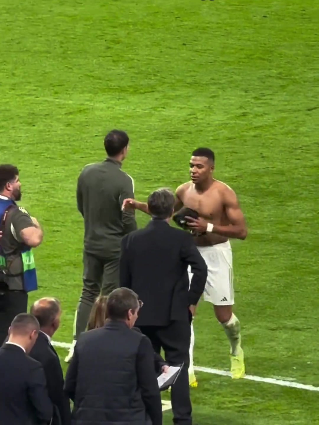 行走的荷爾蒙皇馬三巨頭誰的身材更好