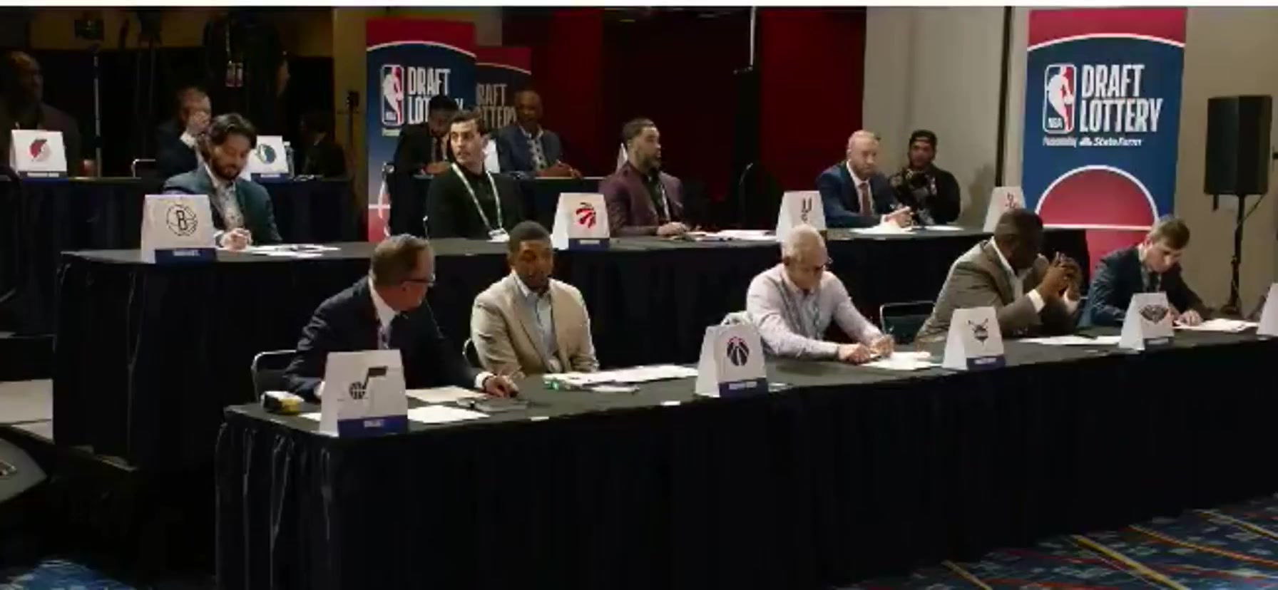 面面相覷獨行俠抽到狀元簽后三個墊底隊的高管完全不敢信