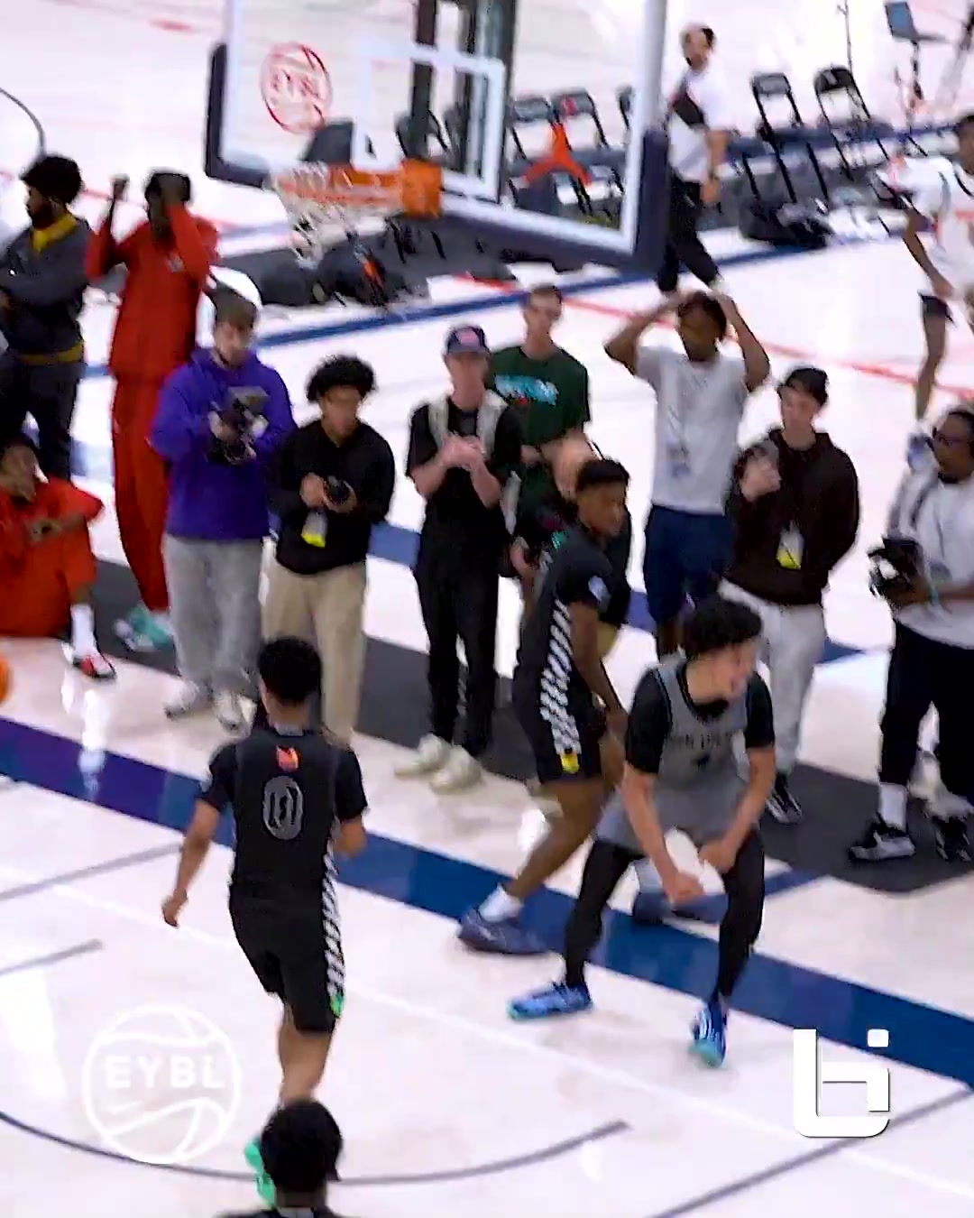 下下屆第一高中生斯托克斯依然猛32分鐘拿30分18板4斷