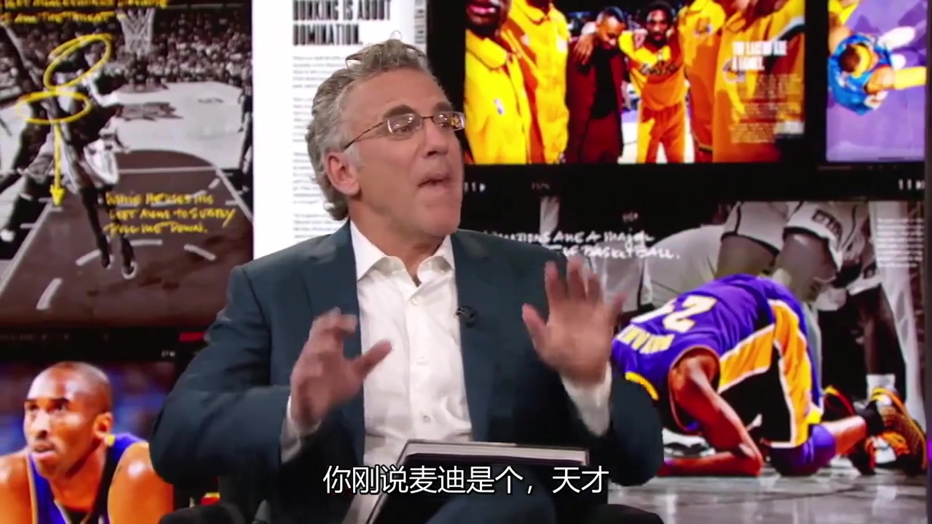 科比此前狂吹麥迪他的天賦太變態(tài)我在場(chǎng)上做的他都能做身材還比我大一號(hào)