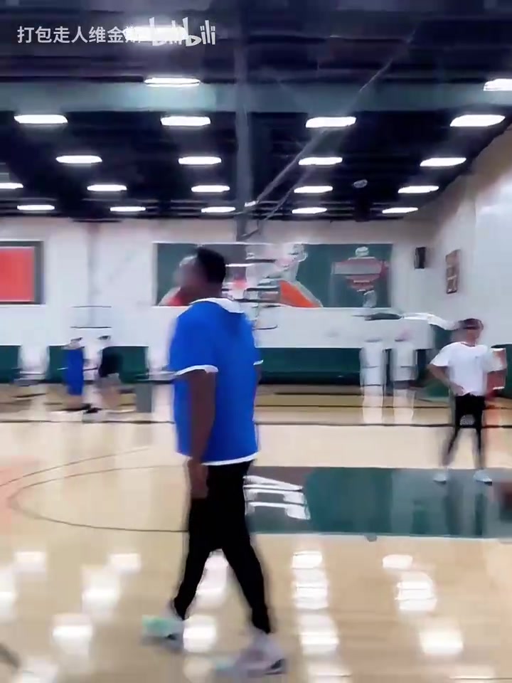 寸頭湯真是回憶滿滿啊克萊和拉塞爾最近的合練視頻