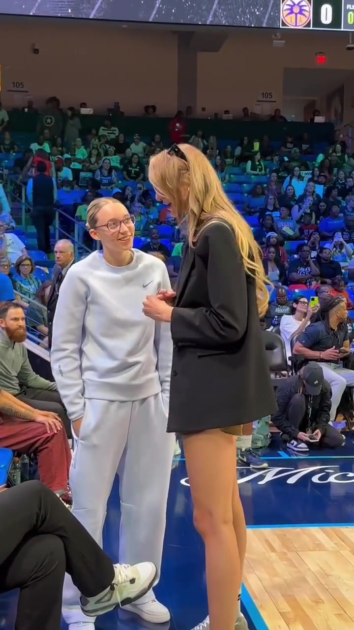 狀元佩奇和布林克站著嘮嗑 庫里教妹這大長腿屬實逆天