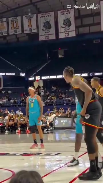 這比賽這么勁爆嗎霍華德與比斯利互噴垃圾話(huà)險(xiǎn)起沖突