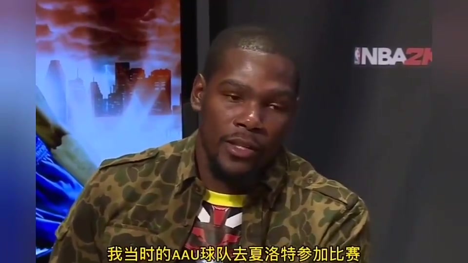 杜蘭特此前回憶第一次認(rèn)識庫里那年十歲以為庫里是白人