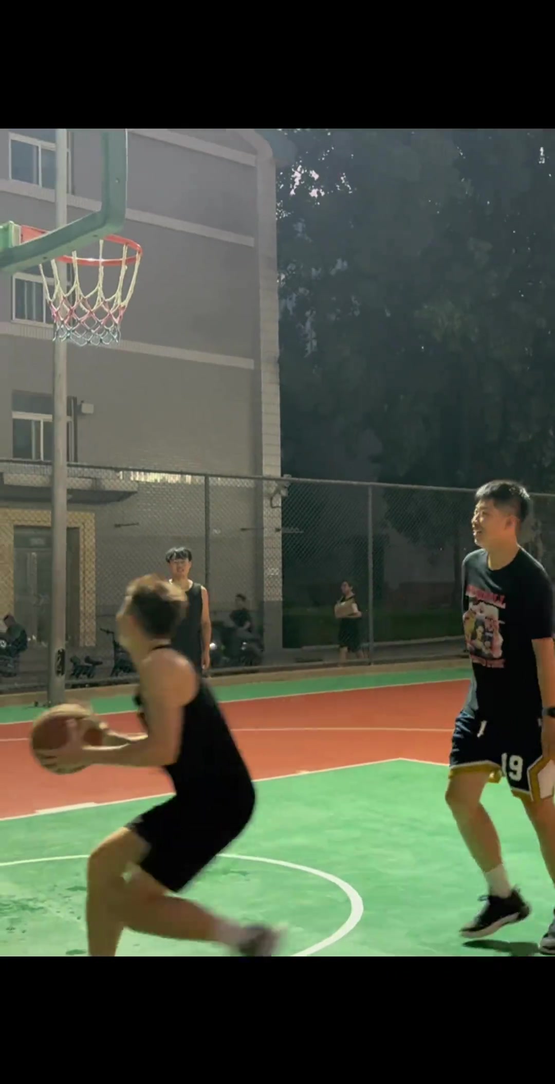 這籃筐鄧肯來了不得原地退役啊