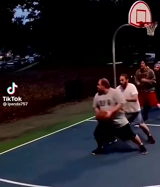 大哥這球風(fēng)就是民間約基奇啊簡(jiǎn)直不要太秀