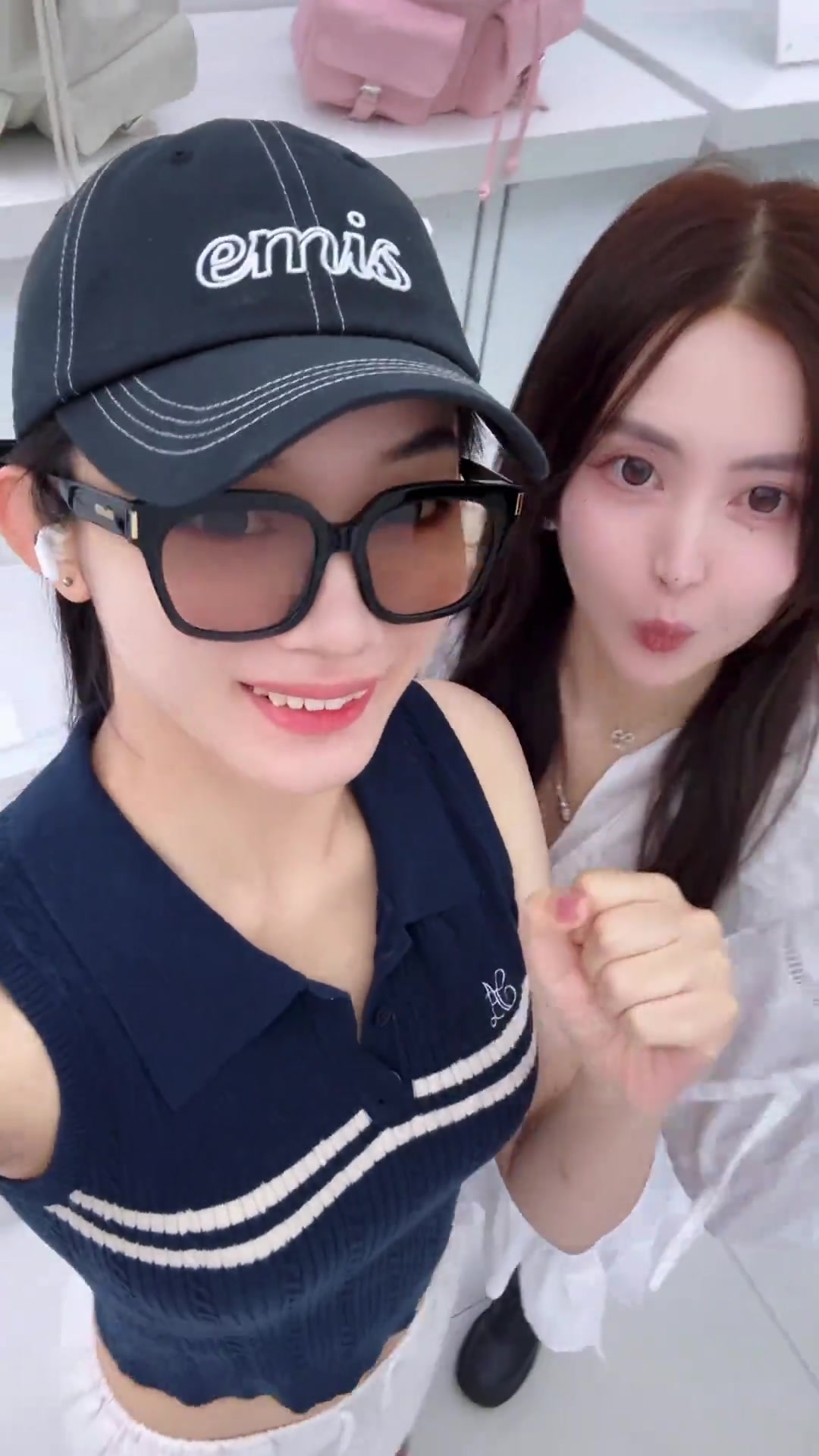 最喜歡誰啊美女主播婧雯曬幾位女主播們的小聚