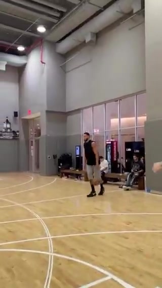 你的休賽期我的總決賽本西蒙斯又開(kāi)始苦練三分了