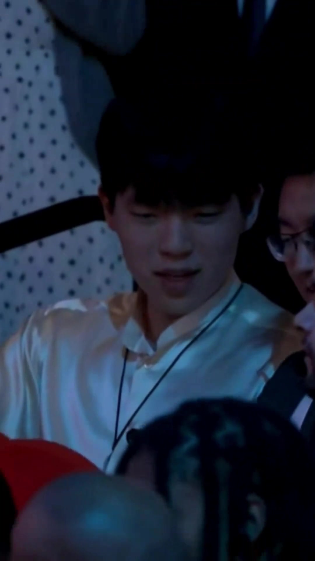 楊瀚森被選中臉上的表情 從悠哉到驚訝詫異再到開心