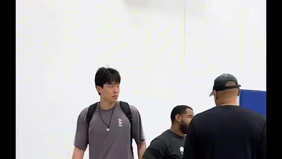 16順位去了開拓者此前孟超探班楊瀚森在洛杉磯訓練揮汗如雨