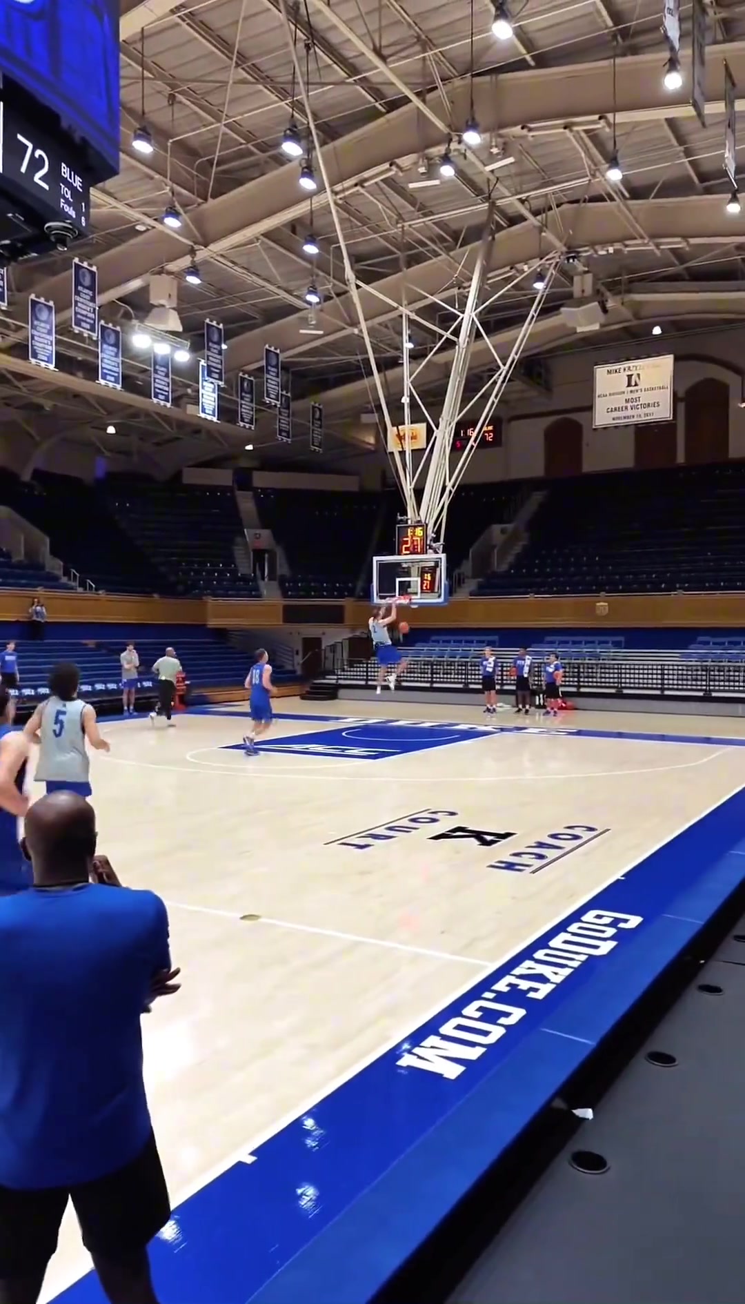 這速度和運(yùn)動(dòng)能力就知道這狀元不會(huì)水