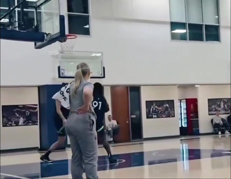 看到了楊瀚森在森林狼的試訓狼隊可能也有意他啊