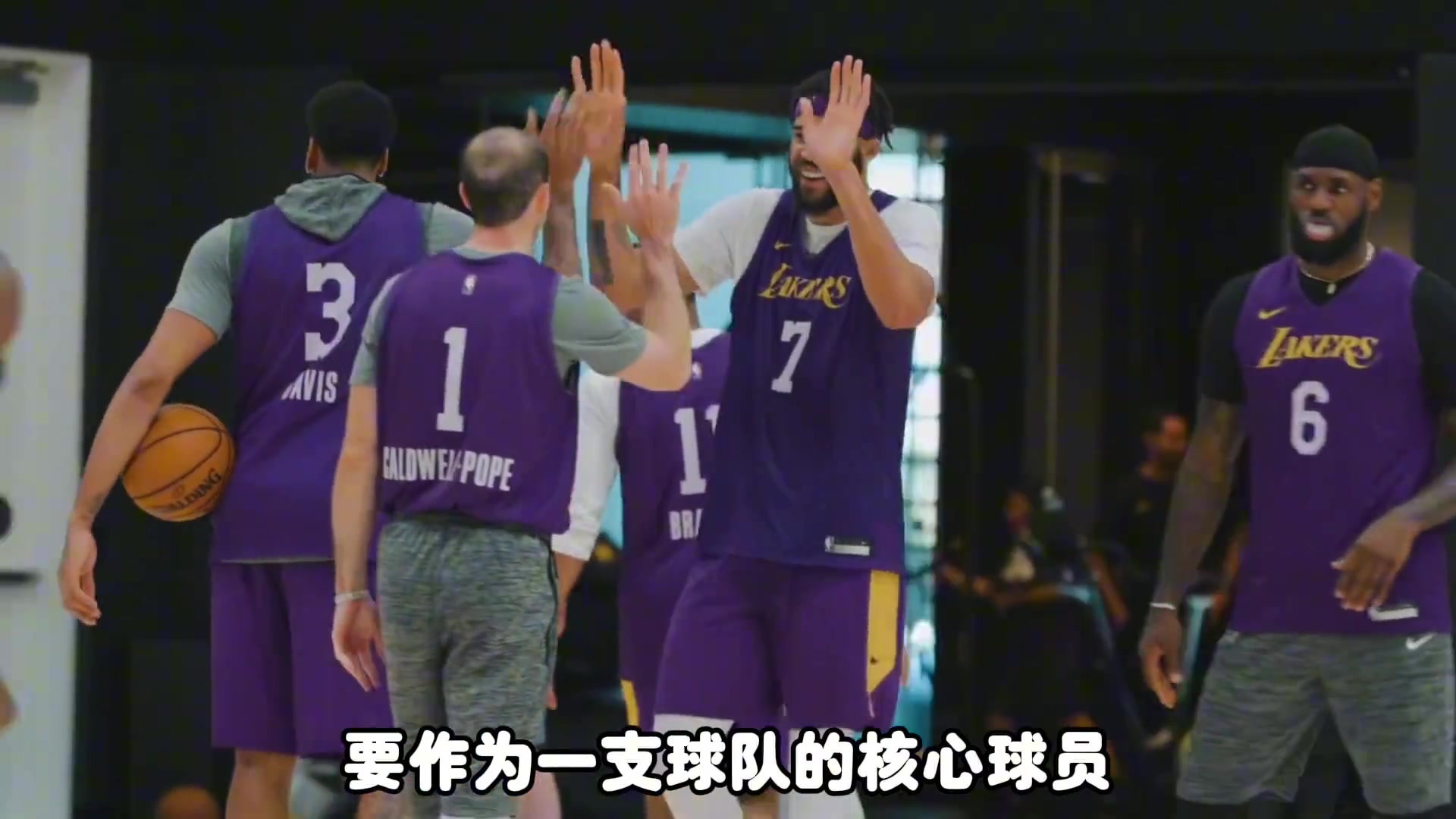 楊毅可觀的講 現(xiàn)在的詹姆斯很難再作為球隊(duì)核心去競(jìng)爭(zhēng)冠軍了