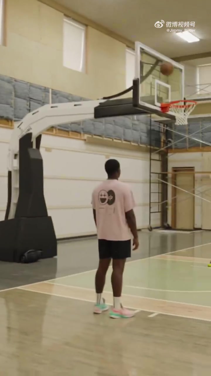 巴特勒開啟訓(xùn)練即使是訓(xùn)練也要活力滿滿