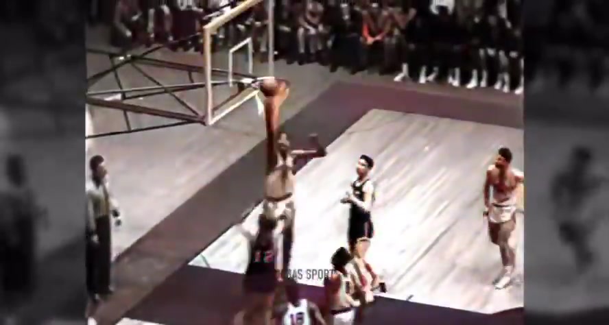 這是哪些吧友的青春來看看張伯倫高中時(shí)的高清彩色修復(fù)視頻