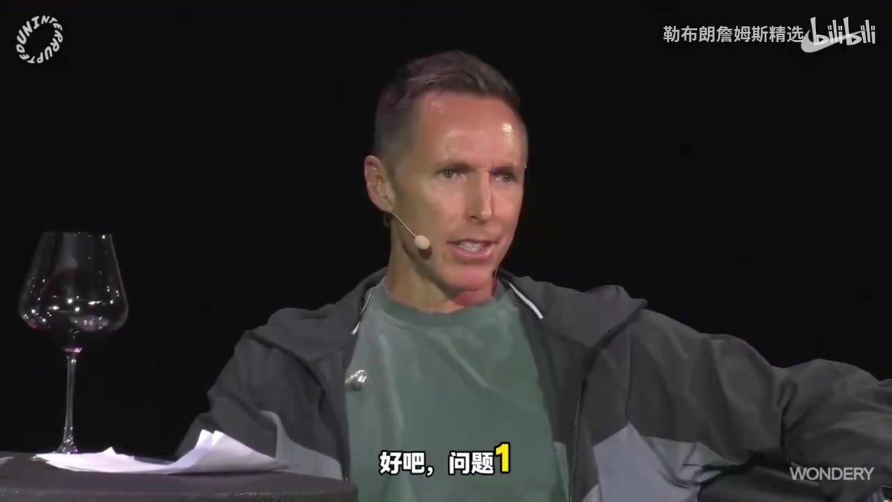 已經(jīng)和科比合作過了詹姆斯進(jìn)入NBA之前最想和喬丹一起打球