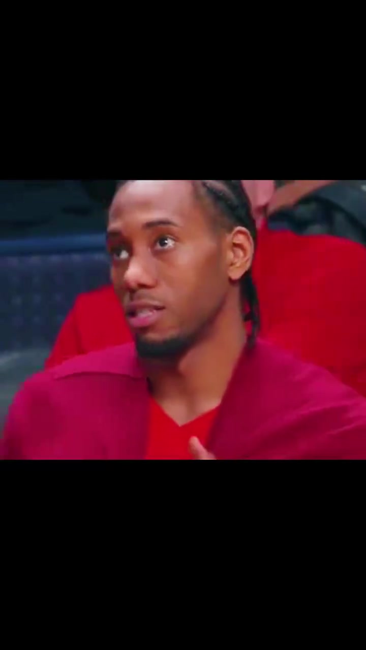 小卡笑了還記得這是什么時(shí)期的小卡嗎太清秀了吧