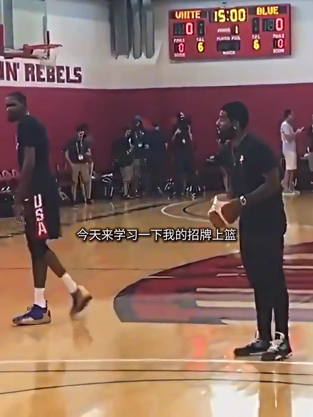 弧頂持球 然后戰(zhàn)術(shù)啥來著 不管了 直接干拔