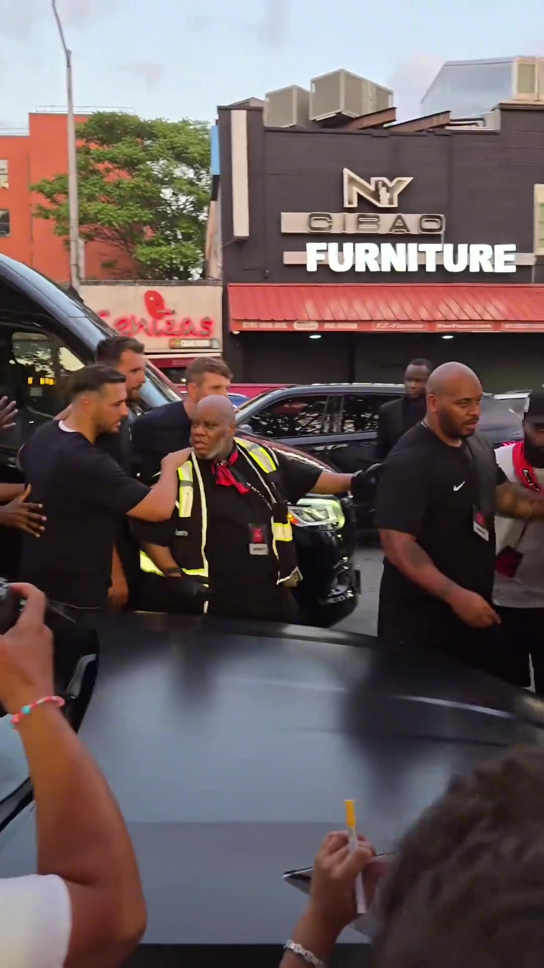 東契奇安保人員必須要做到位77真的是吸粉無數了