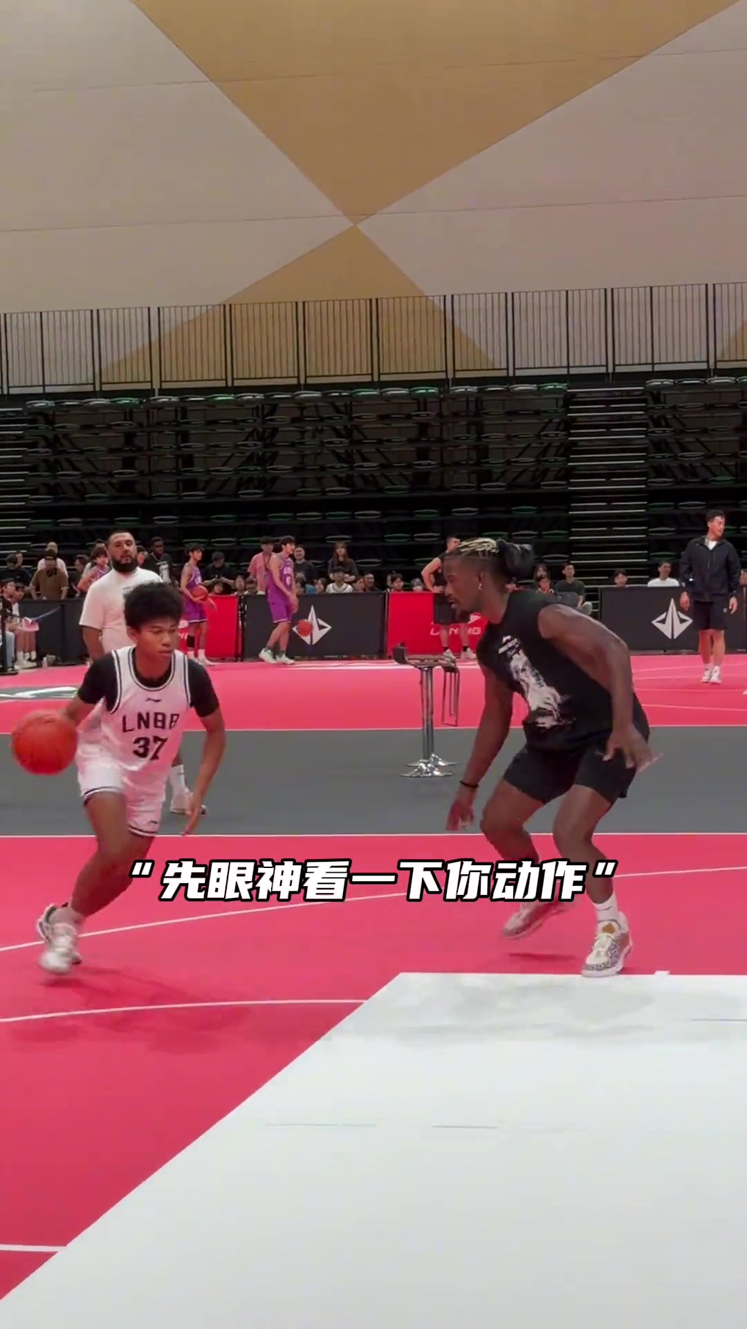 NBA級別的防守有多窒息巴特勒中國行1v1給粉絲持續(xù)送火鍋