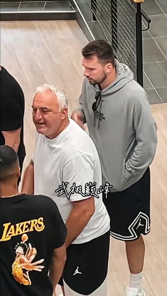 東契奇瘦成閃電了休賽期勵志典范大伙看著這是瘦了幾斤