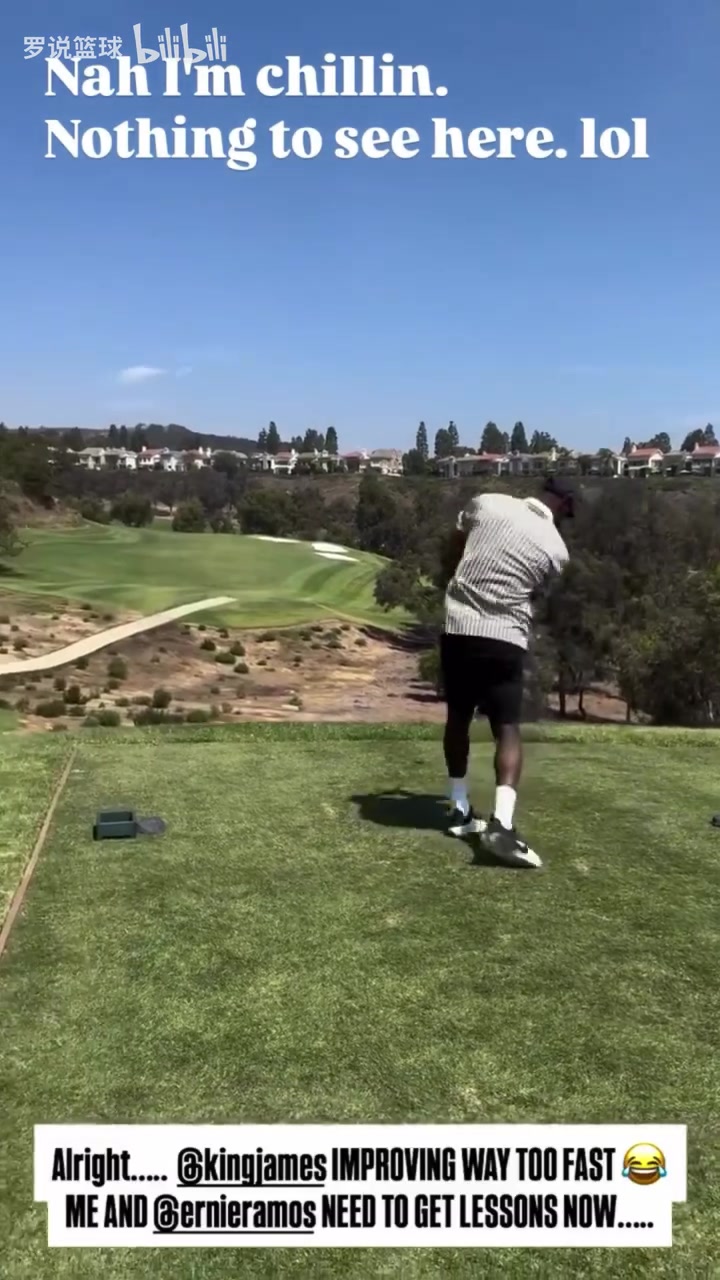 輕松加愉快詹姆斯休賽期高爾夫進步明顯與妻子一起練普拉提