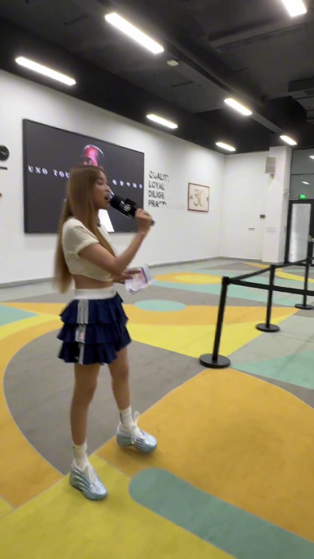 登哥來到清遠鞋廠 近距離了解個人球鞋誕生全過程