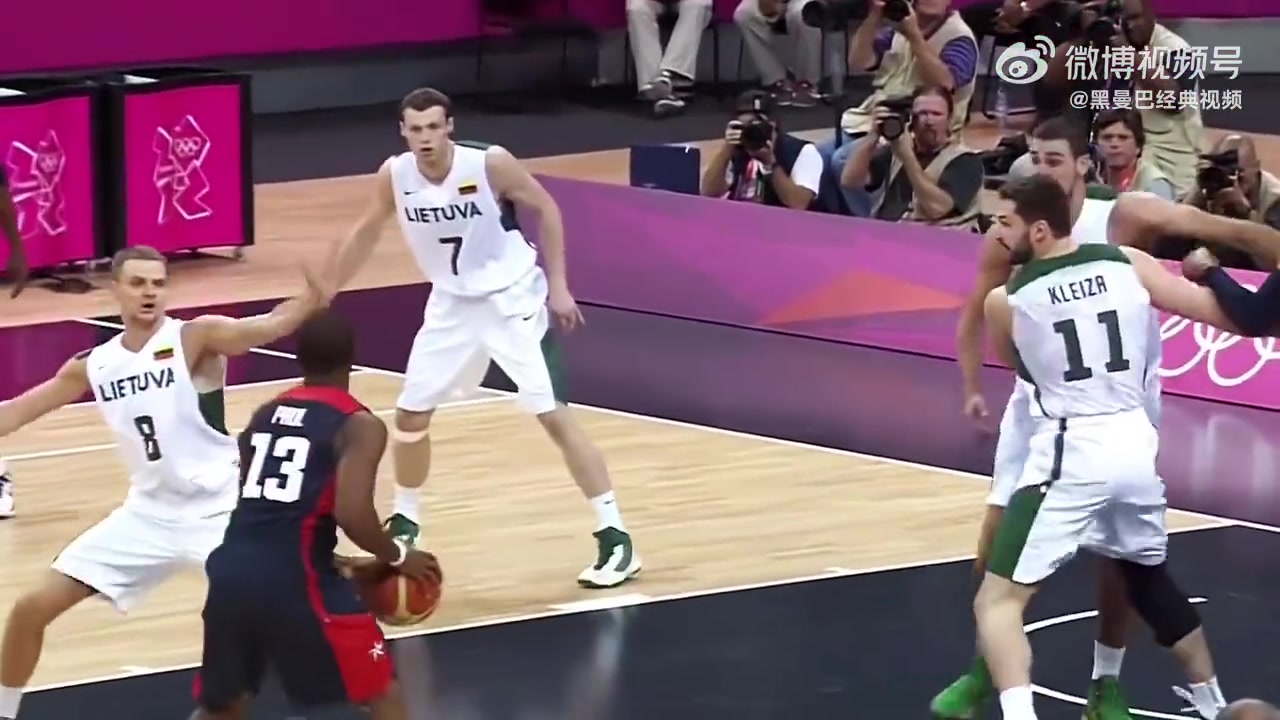 哪怕是在FIBA賽場保羅這技術也是大殺器的存在