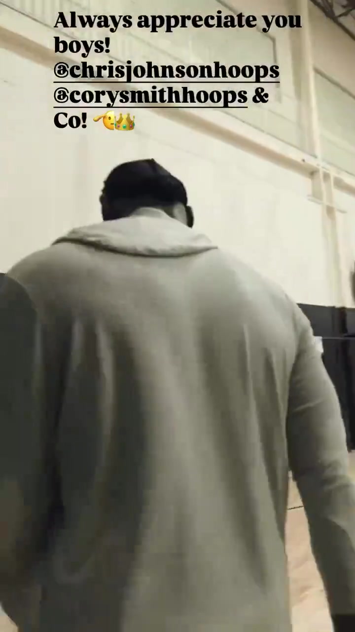 40歲正是奮斗的好年紀老詹休賽期猛練扣籃終結(jié)