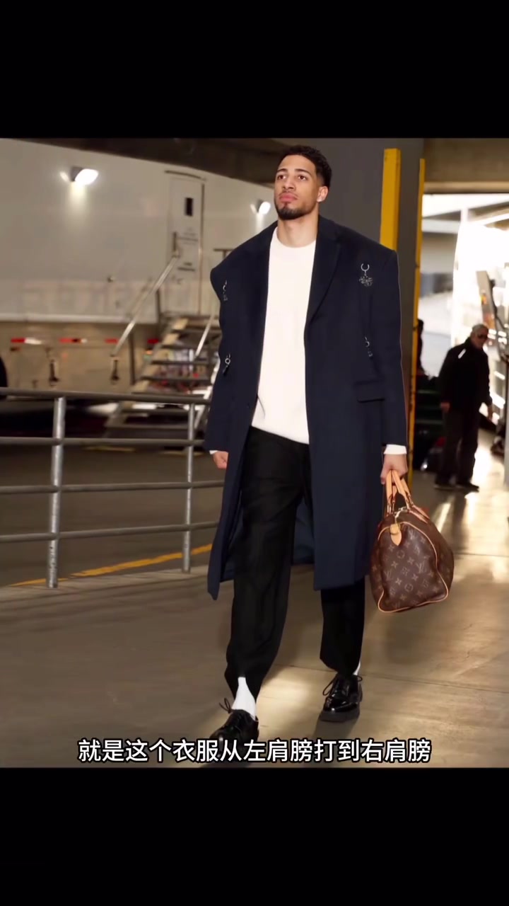 女博主銳評(píng)NBA球星們的穿搭這屆網(wǎng)友的圖片依舊頂級(jí)