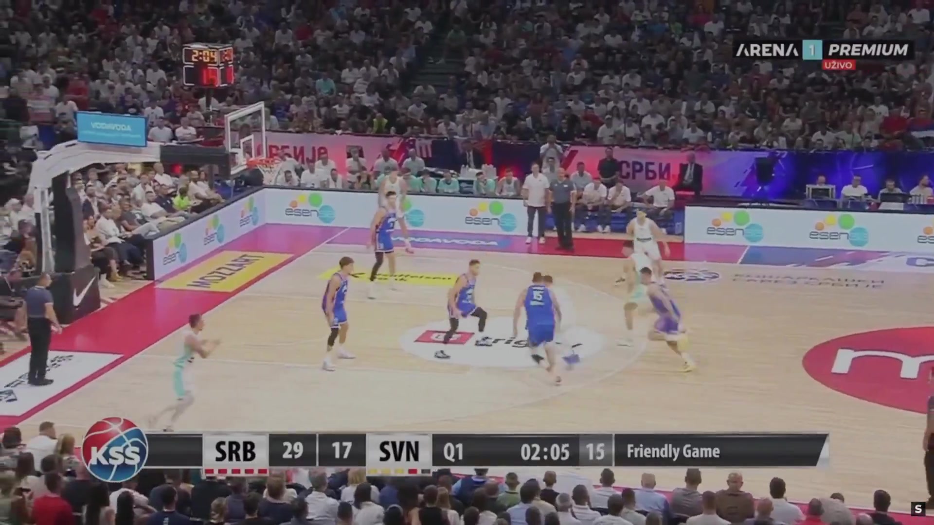 單挑塞爾維亞全隊(duì)東契奇無(wú)視多人防守突破拋投打進(jìn)還造加罰