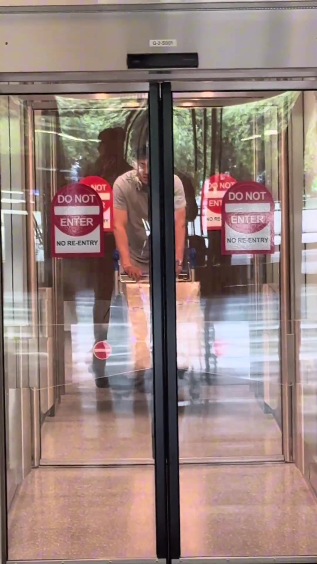 真忙啊王俊杰回到舊金山備戰(zhàn)新的大學(xué)賽季