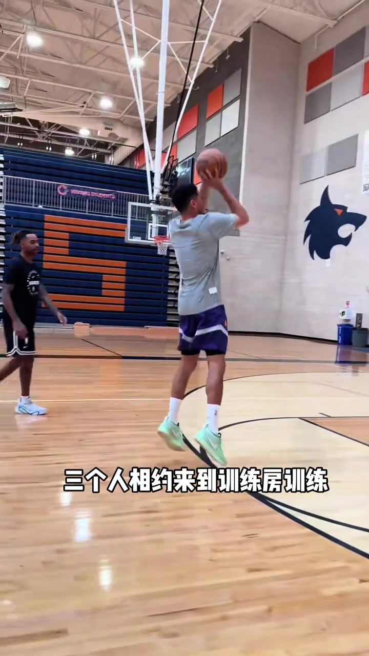 NBA球員訓(xùn)練時(shí)彈無虛發(fā)是真的話說這仨有沒可能湊一隊(duì)呢