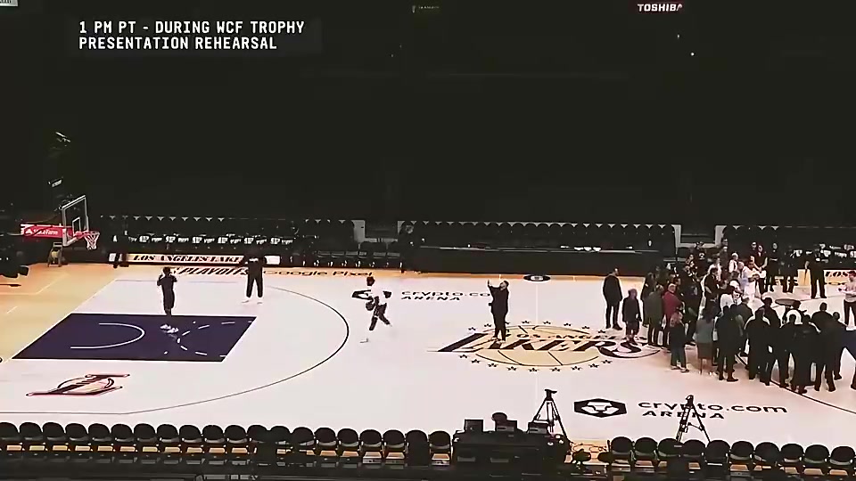 23年西決G4老詹中午就到場(chǎng)苦練三分另一邊是掘金冠軍彩排