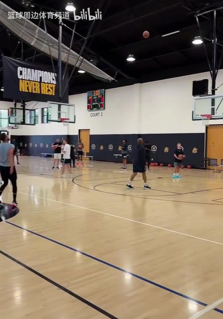 如此夸張的訓練到他就變合理了庫里此前的魔鬼投籃訓練