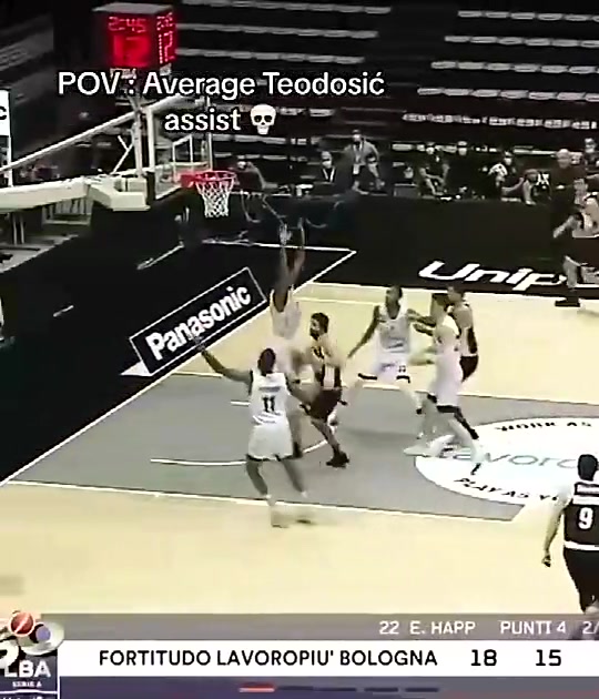 單論傳球的騷氣程度特奧多西奇真的一點(diǎn)也不輸東契奇