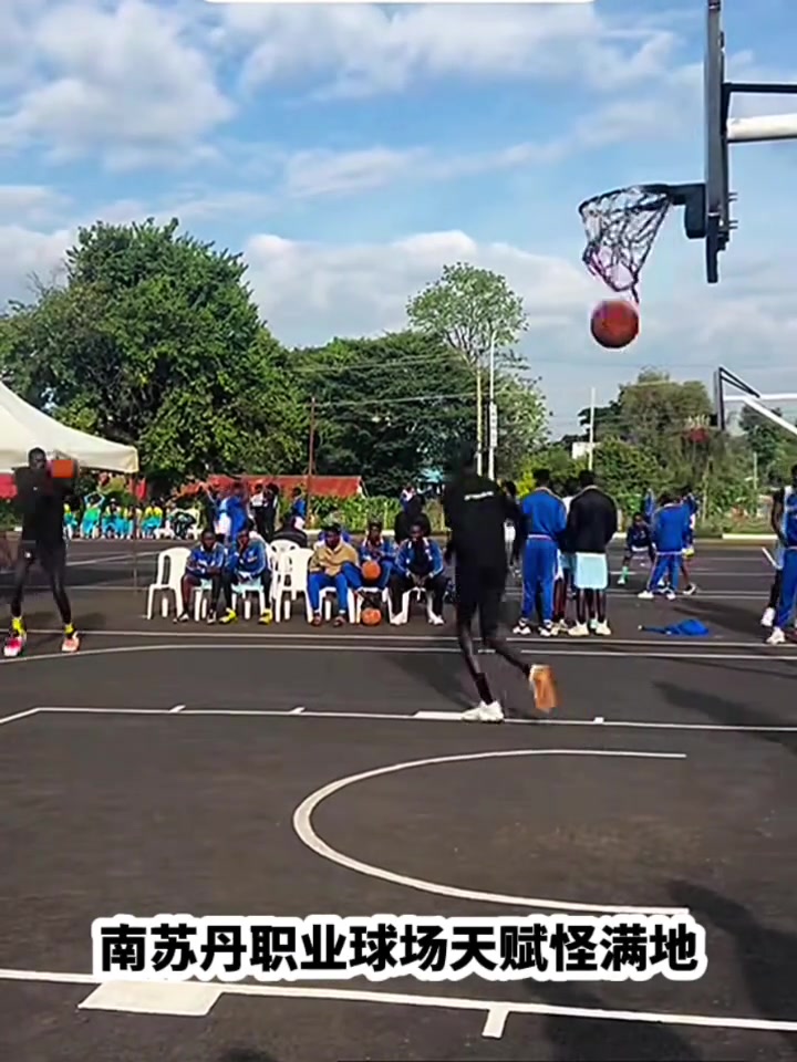 本來(lái)還不信南蘇丹遍地都是杜蘭特直到看到這個(gè)視頻