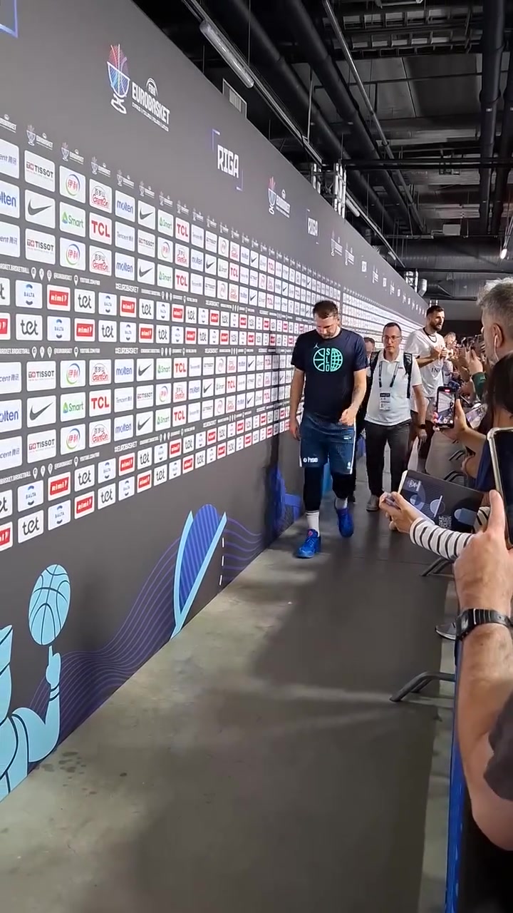 東契奇39分10籃板7助攻盡力了沒能幫助國家隊(duì)更進(jìn)一步...