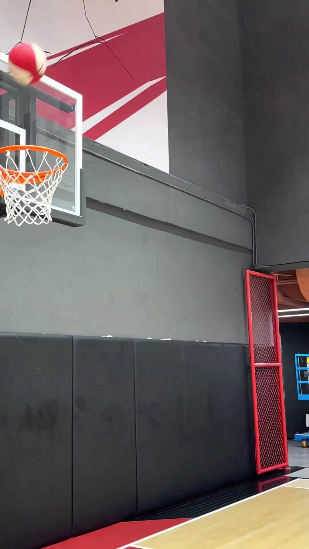 想領悟這套動作的精髓所以我看了一遍又一遍