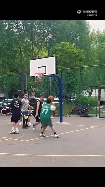 這身材這技術真是一名完美的東契奇球迷啊