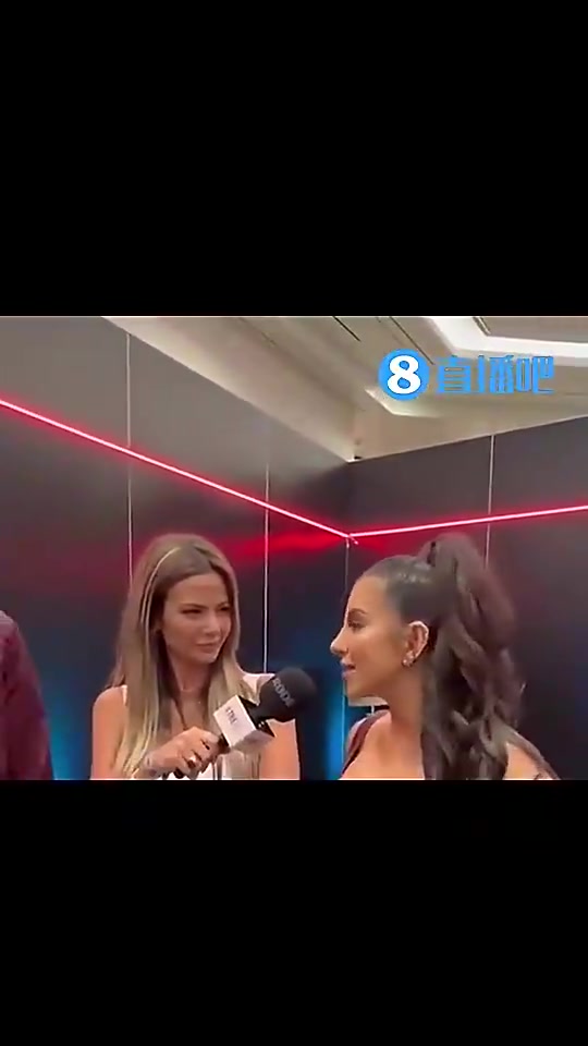 炸裂一成人女星表示我約過(guò)好幾個(gè)湖人球員他們很愛亂搞