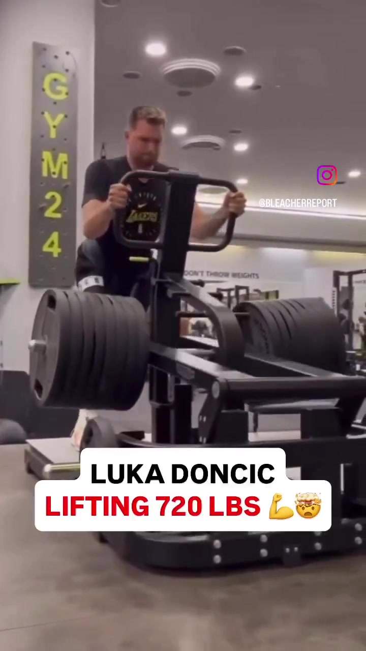 對自己夠狠啊感受下東契奇720磅重量的腿部力量訓練