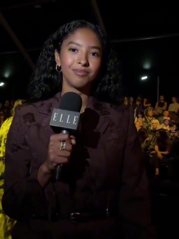 太像他了科比女兒娜塔莉亞出席活動也算繼承父母的顏值