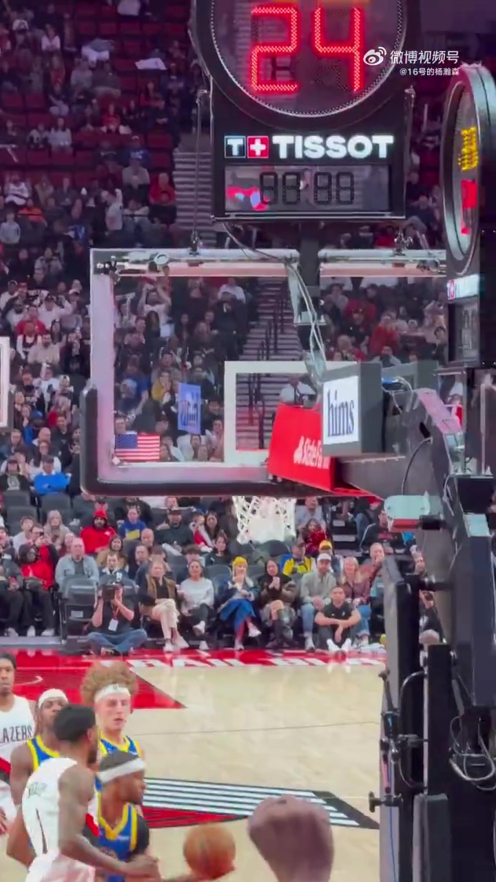 底線視角看楊瀚森這幾個(gè)進(jìn)球這傳球假動(dòng)作把對(duì)手晃得結(jié)結(jié)實(shí)實(shí)的