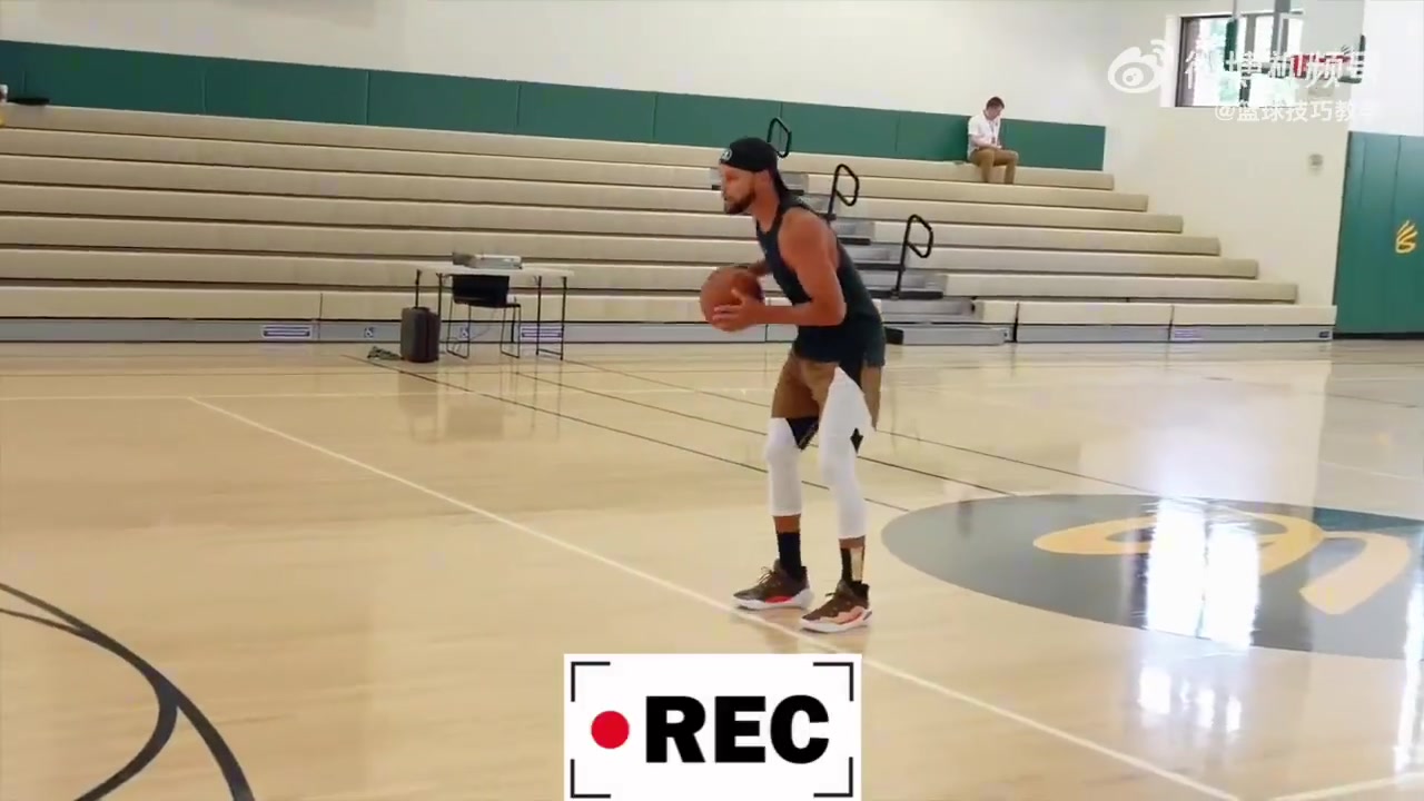 歷史第一三分王的原因庫里這個(gè)訓(xùn)練強(qiáng)度絕不是一般人受得了的