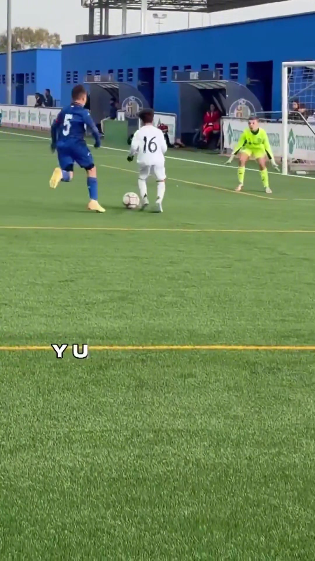 國(guó)外皇馬球迷博主11歲皇馬天才米拉萊斯記住這個(gè)名字