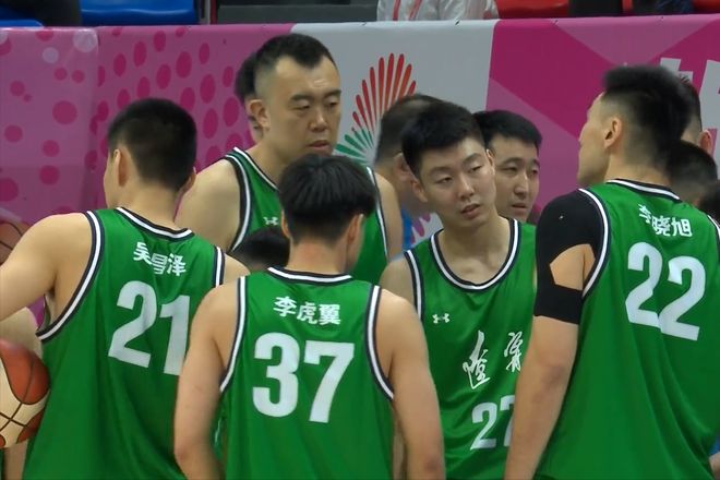 遼寧隊(duì)首戰(zhàn)50分碾壓，韓德君寶刀不老，“奇兵”7中0付豪得分王