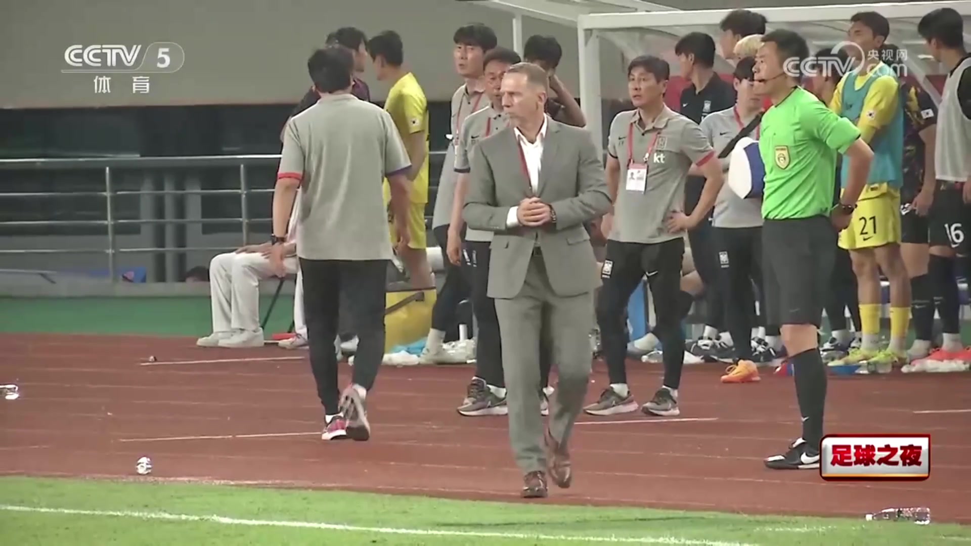 這能選誰據(jù)報道國足選帥教練團隊總薪資預(yù)算最高120萬歐