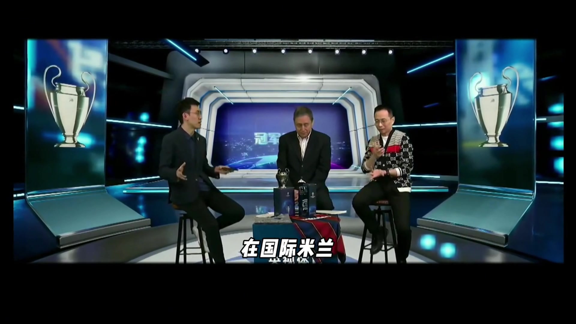 詹俊世界上沒有人單刀能力比羅納爾多強尤其他的鐘擺式過人