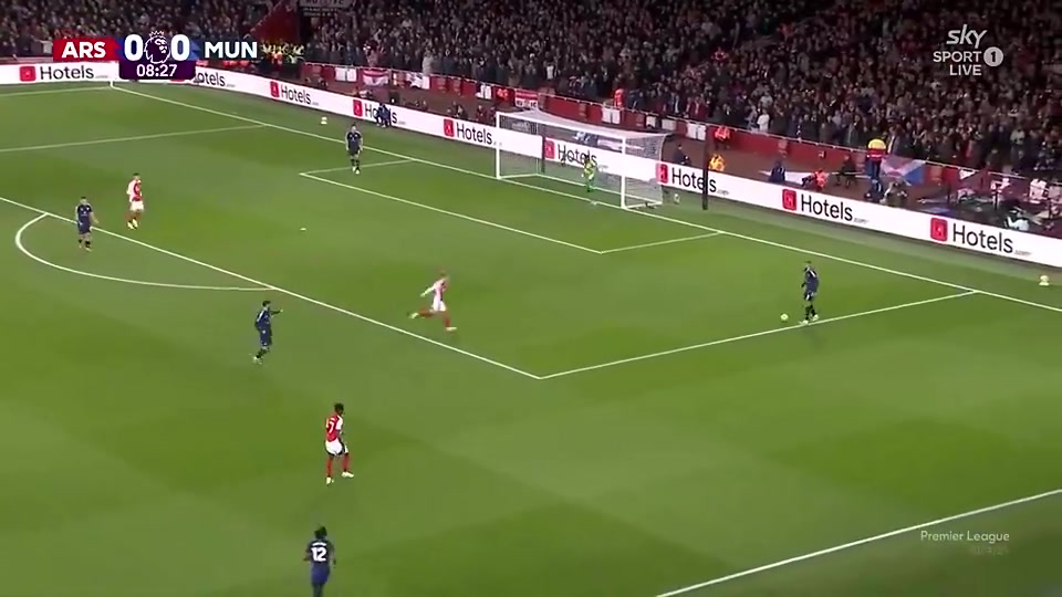 贊阿莫林式紅魔這次進(jìn)攻阿森納球員球都碰不到